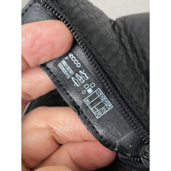 Ecco Skyler Black Leather Boots Womens 7 Waterproof Chelsea Bootie Low Wedge - Picture 12 of 13